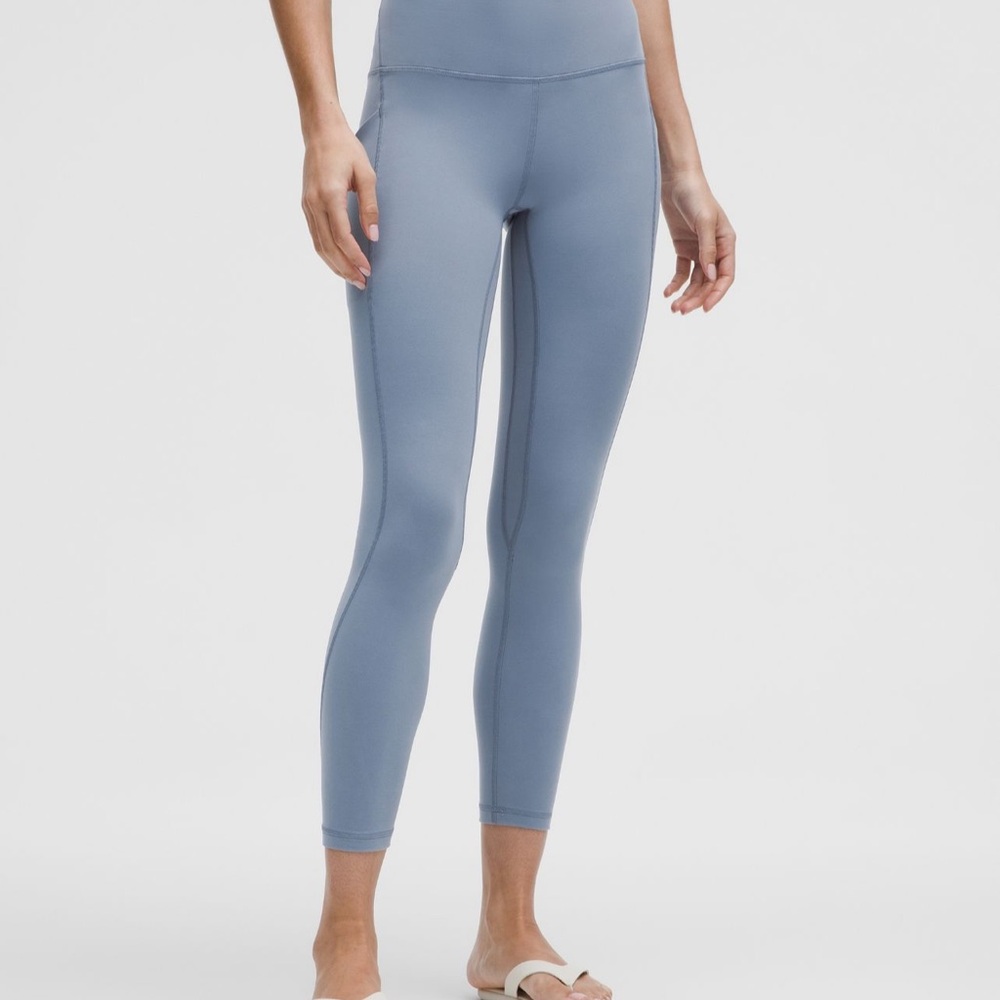 Lululemon HR align pant 25” size 6 washed blue with pockets